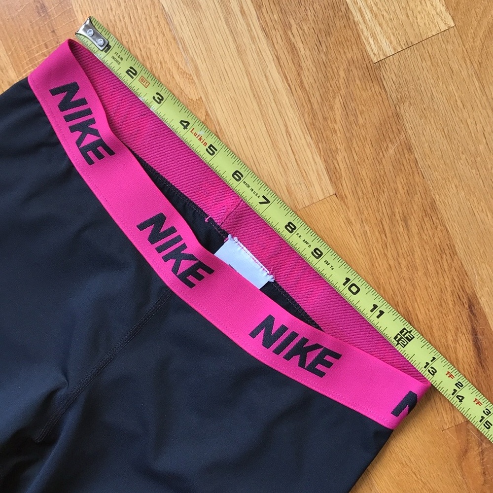NIKE - Picture 2 of 8